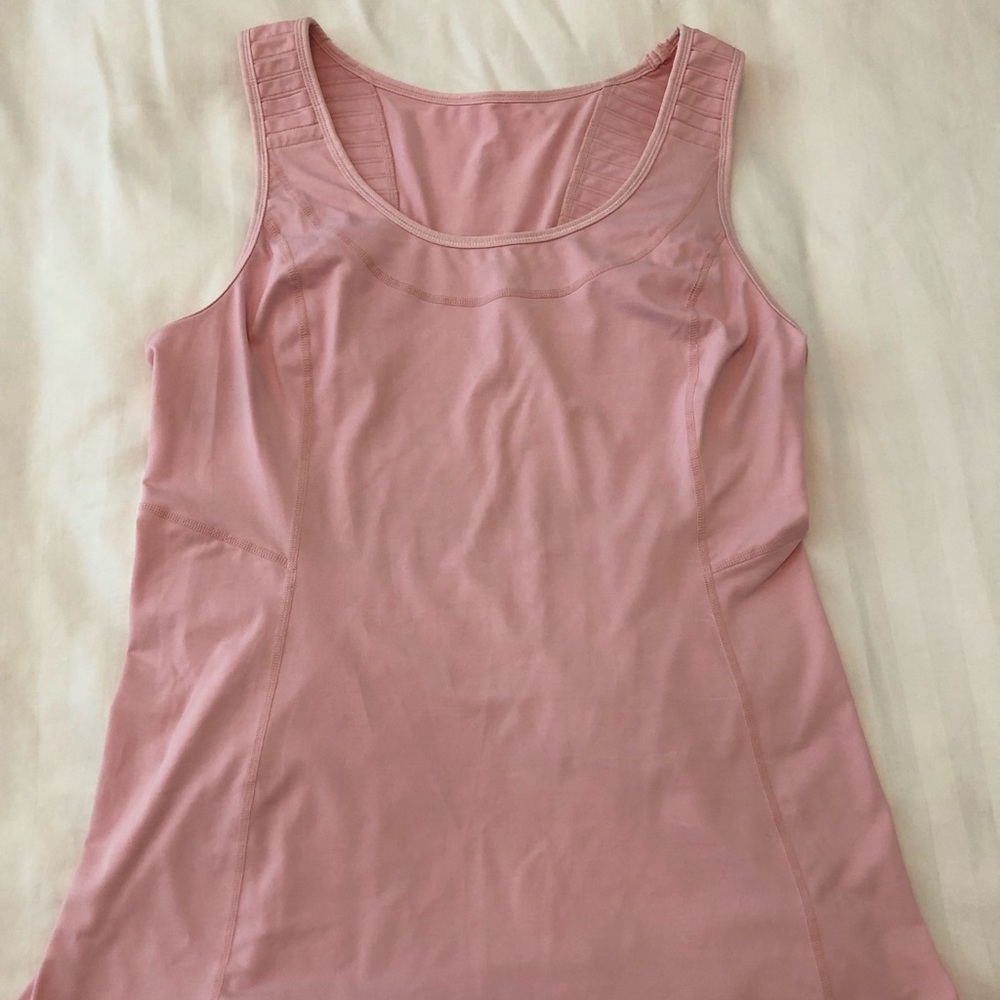 Lululemon pink tank